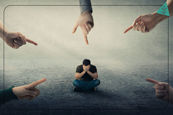 انتقاد بیش از حد از خود